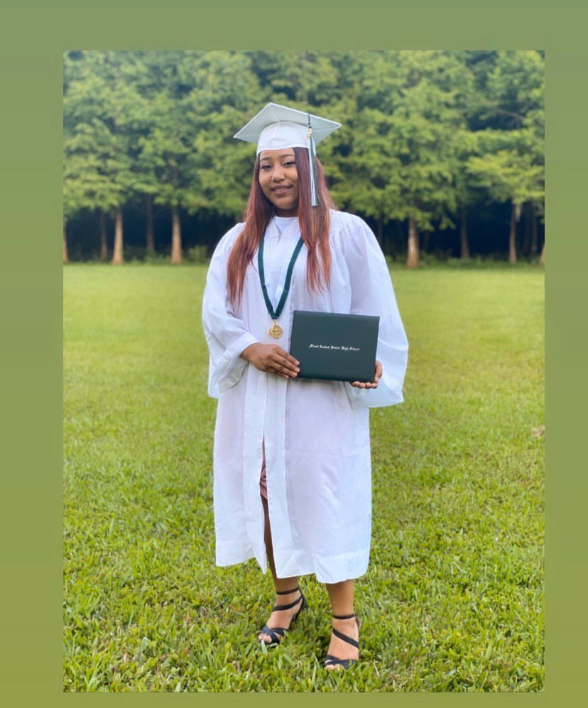 RocketsCentral's tweet photo. Rocket Alumni Launching... Congratulations! Beautiful photos, Katherine Briones! #BeTheStandard #BeAChampion #BeARocket 🎓🚀🎉🎊 https://t.co/5ZXbdcdzy4