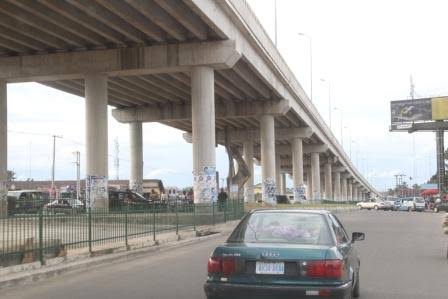 Mr_Pucca's tweet photo. With the rate things are going, very soon Port Harcourt will have lots of FlyOver. https://t.co/fZLL7v88ta