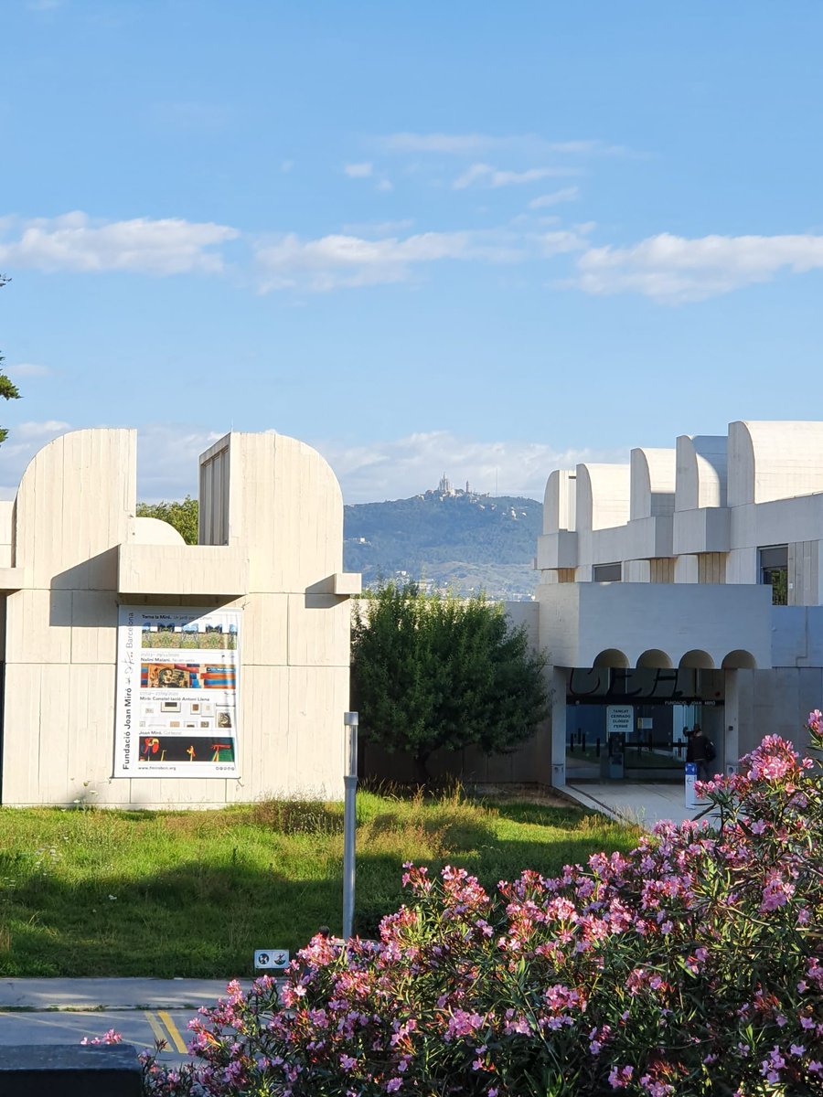fundaciomiro's tweet photo. 🏛️ 🎨 Ha sigut emocionant tornar a obrir les portes de la #FundacióMiró! Us esperem de nou per redescobrir la Miró, un jardí per a tothom! https://t.co/YhFH00Gshs #MiróArtiNatura https://t.co/gBZt46bEWo