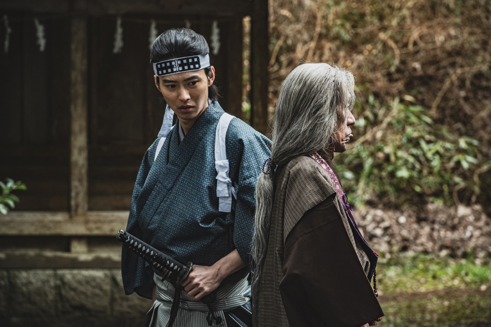 狂武蔵 Blu-ray サイン入り ポストカード 山﨑賢人 TAK∴ 下村勇二 山﨑賢人、侍映画『狂武蔵』出演決定❗『#キングダム』共演の坂口拓と