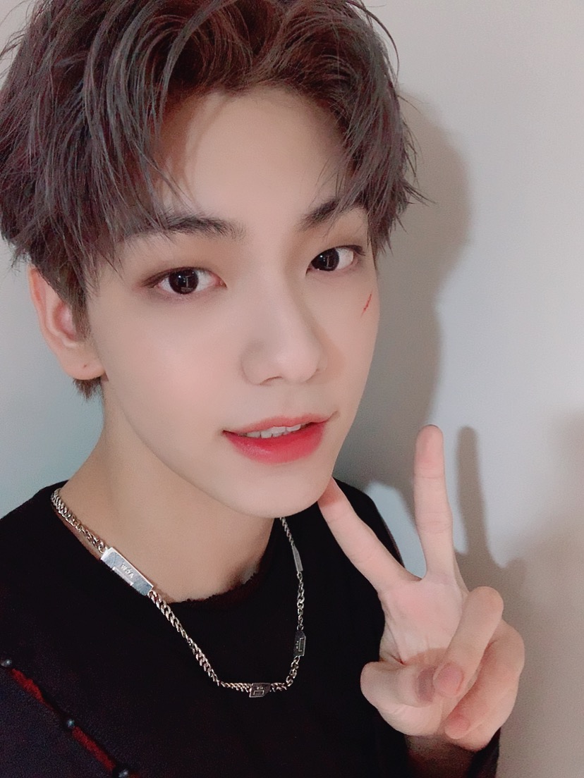 TXT_members tweet picture