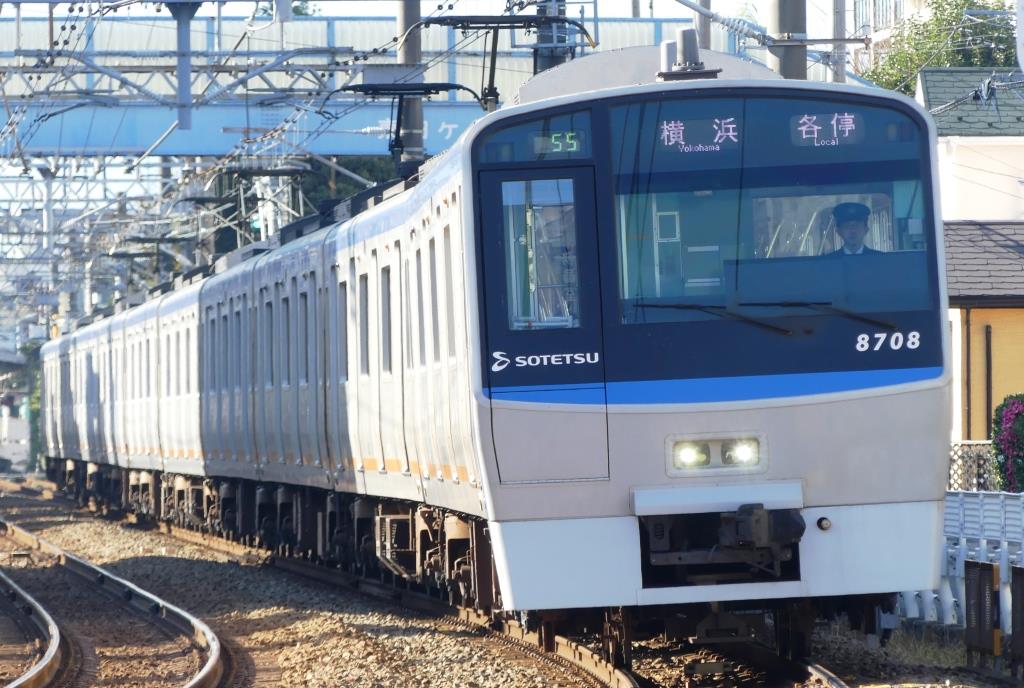 真草 階乗 On Twitter 超私的車両紹介 相鉄8000 9000系 どちらも老朽化が激しかった6000系の後継として登場した車両 8000系は長い付き合いのある日立製作所製だが 大量増備のために9000系は東急車輛 現 総合車両製作所 製となり 同じ設計図ながら異なる