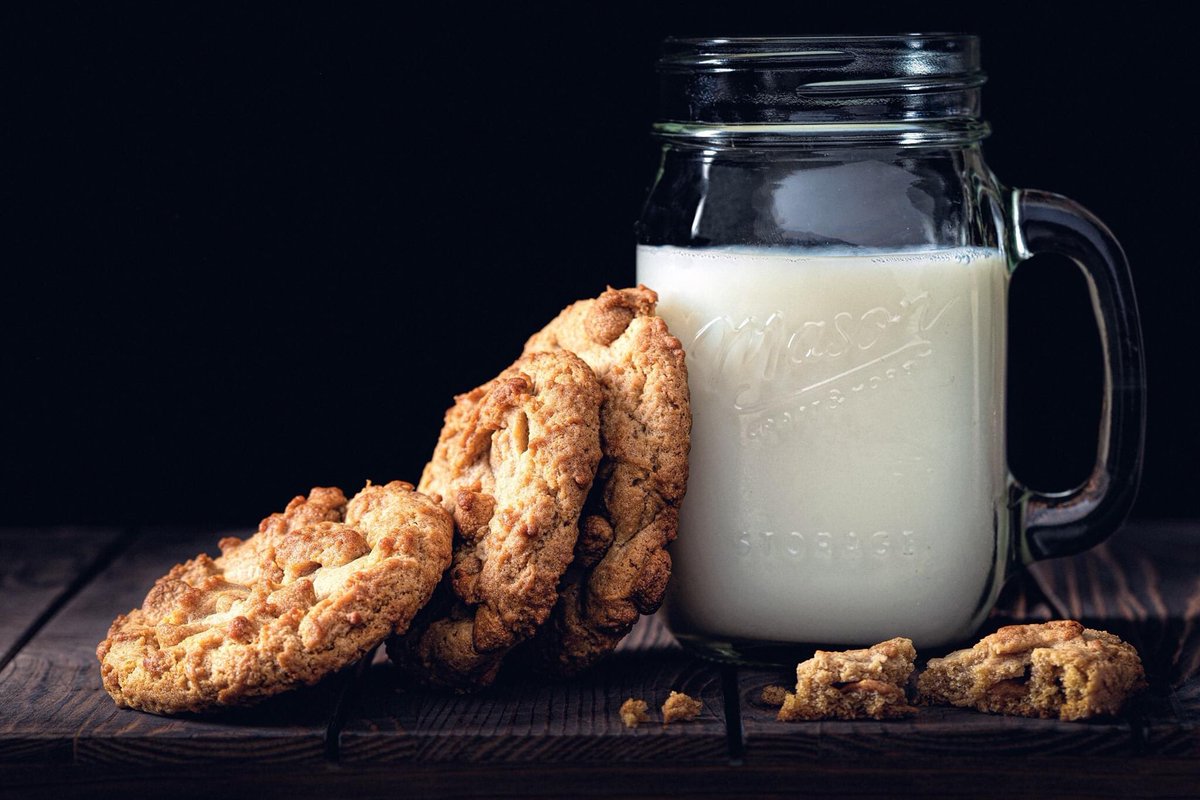 CaroVail's tweet photo. June is National Dairy Month! CaroVail would like to thank our dairy farmers, who work tirelessly to provide us with nutritious and tasty dairy products! https://t.co/x6iBkysO4V