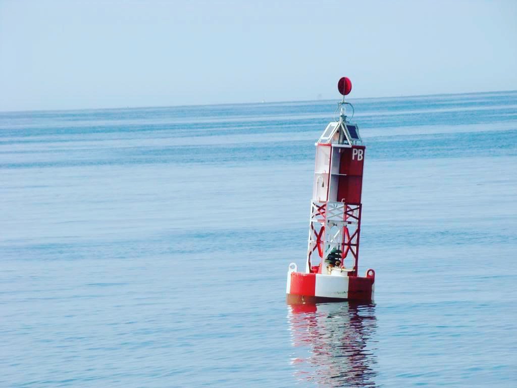 Quiz: Identify this buoy and what it represents ⛵🛥️

If you're new to yachting and want to get started with the basics, check out our free online mini-course - Buoys and Lights 101: bit.ly/buoys-lights-1…