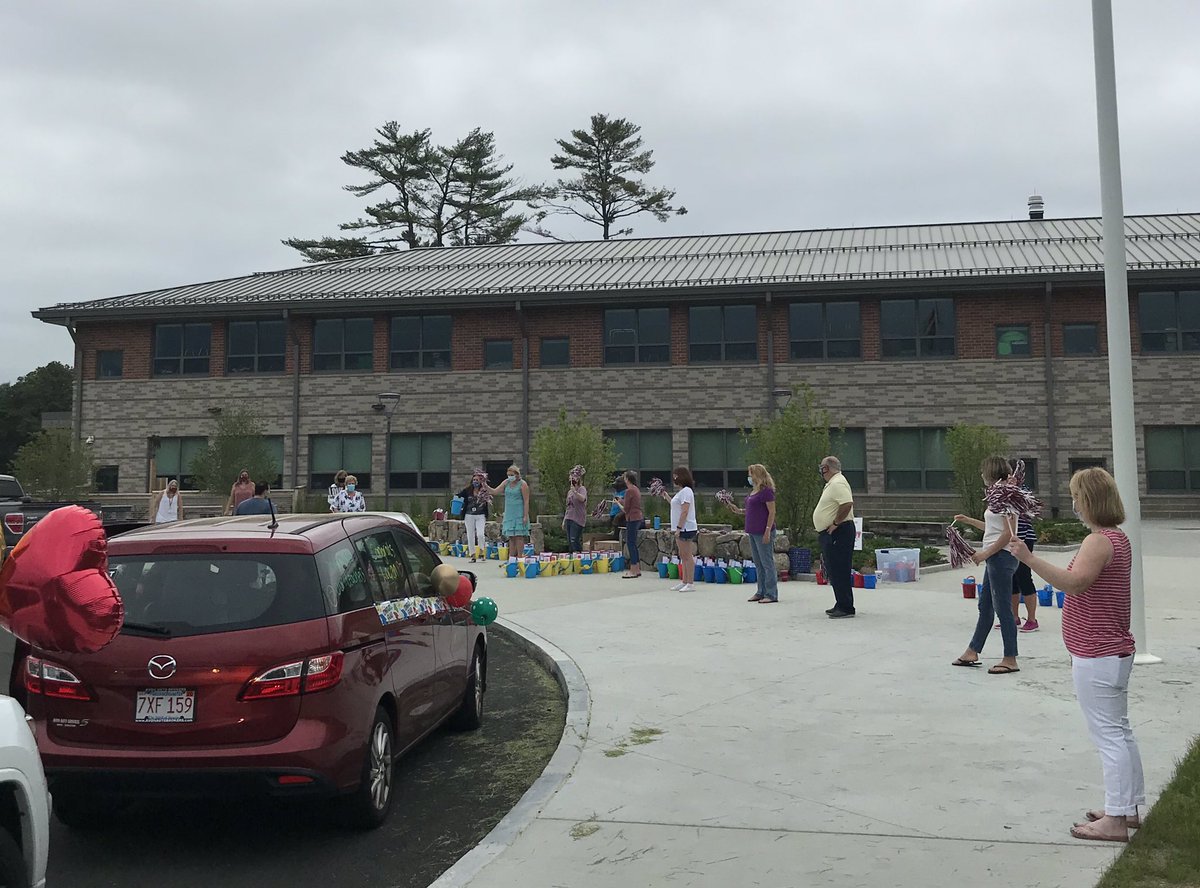 Our CFB Kindergarten Parade was Amazing! Thank you to the students, families, and staff for a special day. Congratulations K graduates🎓 ❤️