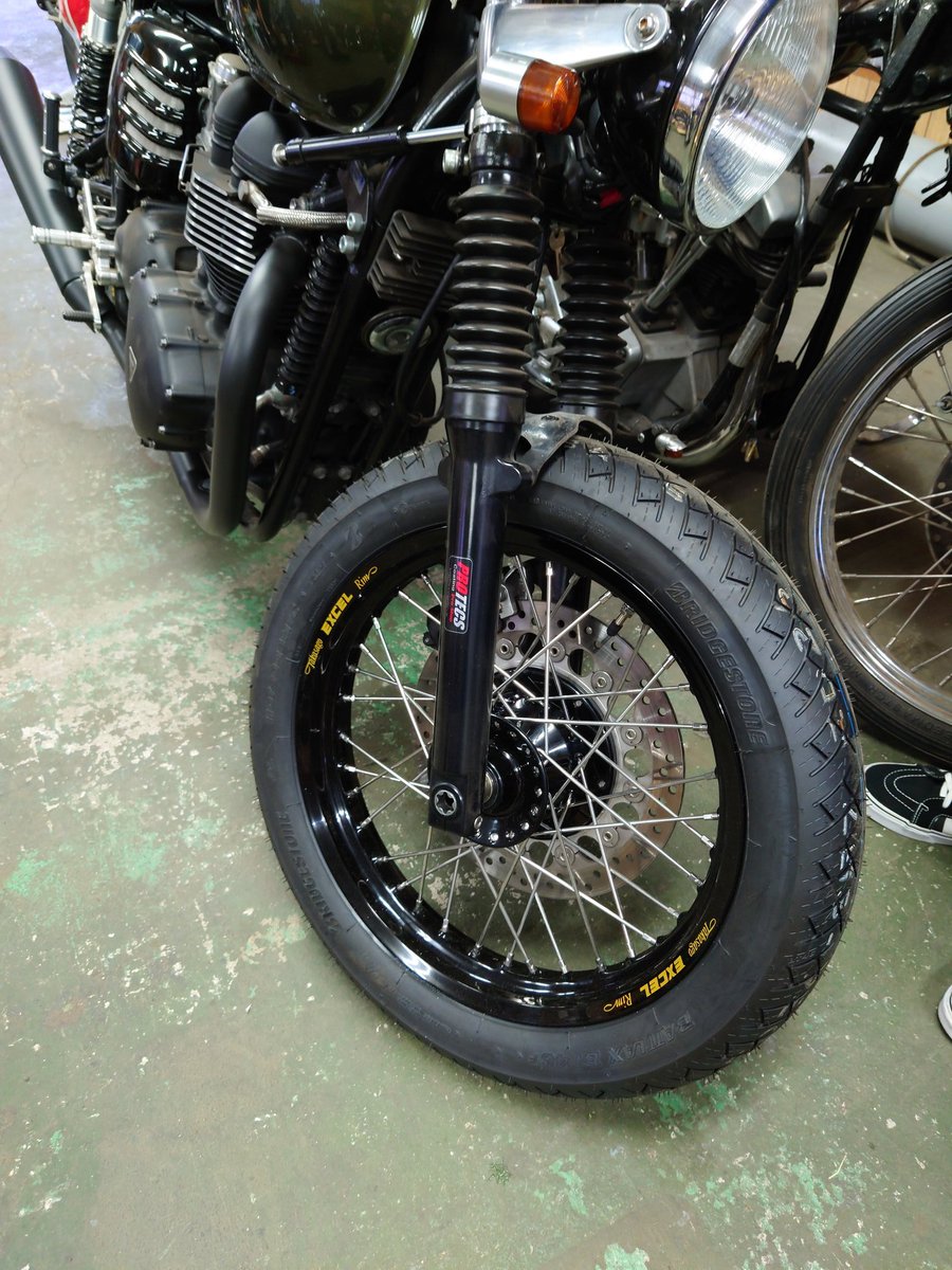 toshi_peko_mugi's tweet photo. 今日は仕事のせいでイライラしてたけど自分のバイクと看板猫のモフ男のおかげて癒やされた😍ありがとうprimaride
#primaride https://t.co/4EsLEpiqTq