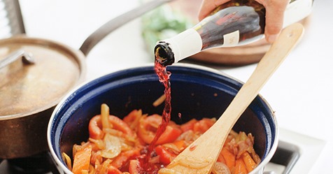 Healthy Dinner Recipes for People Who Love Cooking with Wine and Booze. bit.ly/2Ywpdqh
#LacouronneWines #Wine #cookingwithwine #healthydinner