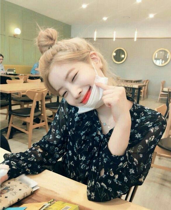 chvic's tweet photo. Hai? Salken, eunha newbie ditwitter nih. Ajarin ye

Mutualan?Rt/like/komen
Fambest?Dm aja
#roleplayerindonesia #roleplayer #roleplayerkpop #rpindonesia #MutualanAjaDulu #Mutualankuy #mutualanrp #rp https://t.co/7pN3nvNStd