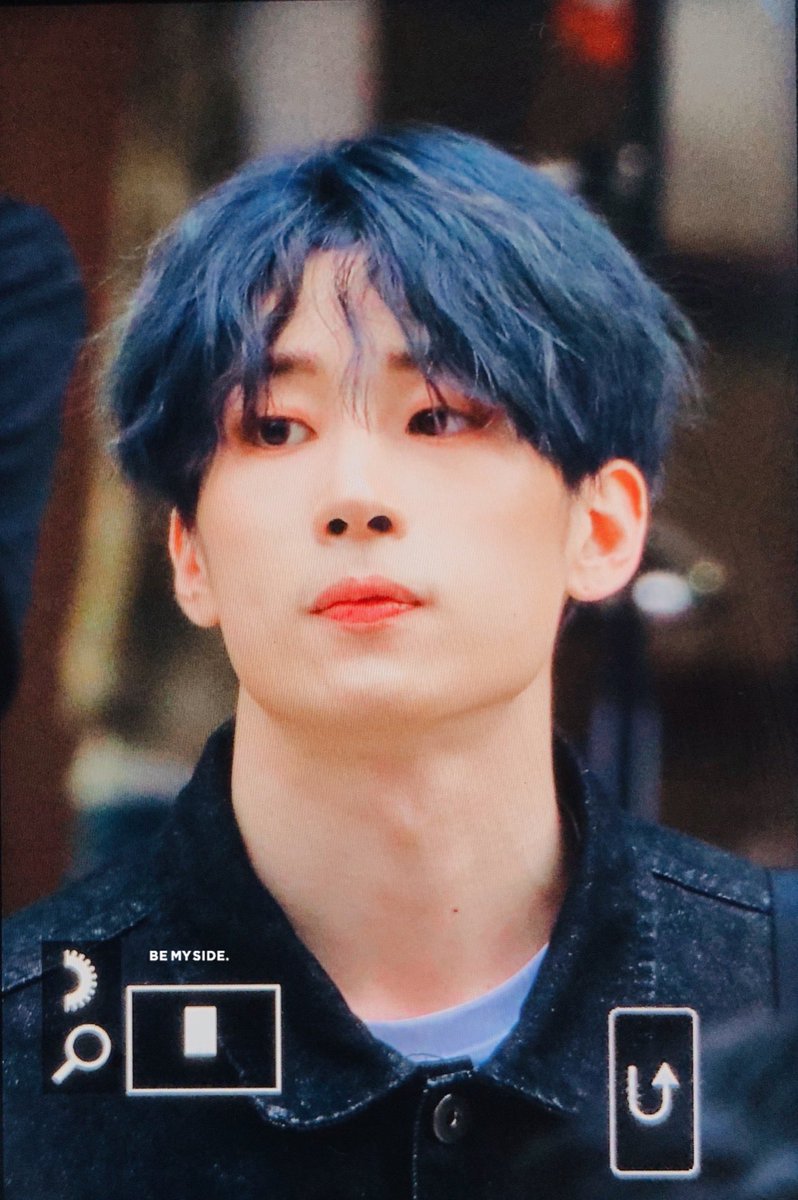 bemyside_94's tweet photo. 200612 뮤직뱅크 💙💛💙💛
 #한승우 #승우 #HANSEUNGWOO #スンウ https://t.co/rIvnr21tt0