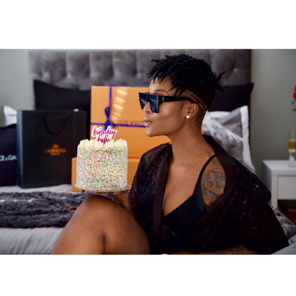 KhuliChana's tweet image. I love you not only for what you are, but for what I am when I am with you. I love you not only for what you have made of yourself, but for what you are making of me. Thank for choosing me! HAPPY BIRTHDAY TO MY WIFE,MY BEST FRIEND AND MY FAVORITE DJ!!! WangTlatsa!!!! 🙌🏾