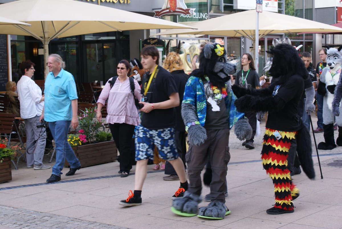 BerkWolf's tweet photo. It's #FursuitFriday

✂️ @Sharpecostumes
🐺 @KlaatuPaw ✂️ @TheKarelia
📸 @KinaseFox 
🗓 23.08.2013
🏨 @Maritim_Hotels
🏙 #Magdeburg🏴󠁧󠁢󠁥󠁮󠁧󠁿
🦊 @eurofurence 

#EF #EF19 #EF2013 #Eurofurence #Furry #Fursuit #TheKarelia #Furcon

@FursuitersWorld

Video Project 2020/2021:
📹 @furryfreestyle https://t.co/CG8pRCc4lC