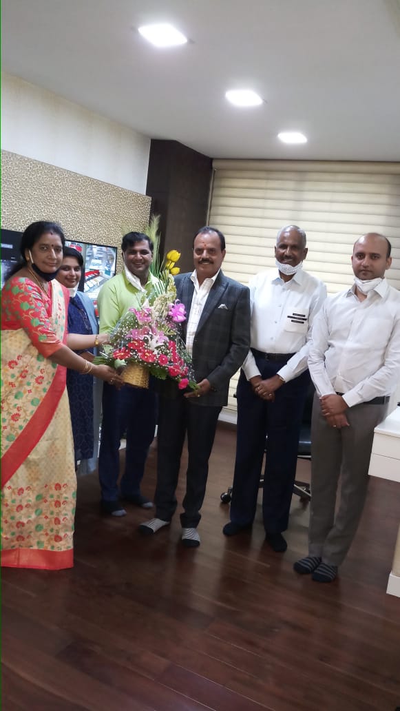 biaintlsocial's tweet photo. Today we celebrate the birthday of a great human being, Our mentor, The Founder Chairman BIGI, Dr. D Muniraju sir.

We hope you have a fantastic day and a fantastic year to come!

Happy Birthday Sir.

#BIA #InternationalSchool #ShiningStars #ICSE #CBSE #Jayanagar #Bangalore https://t.co/ZucYvqasyH
