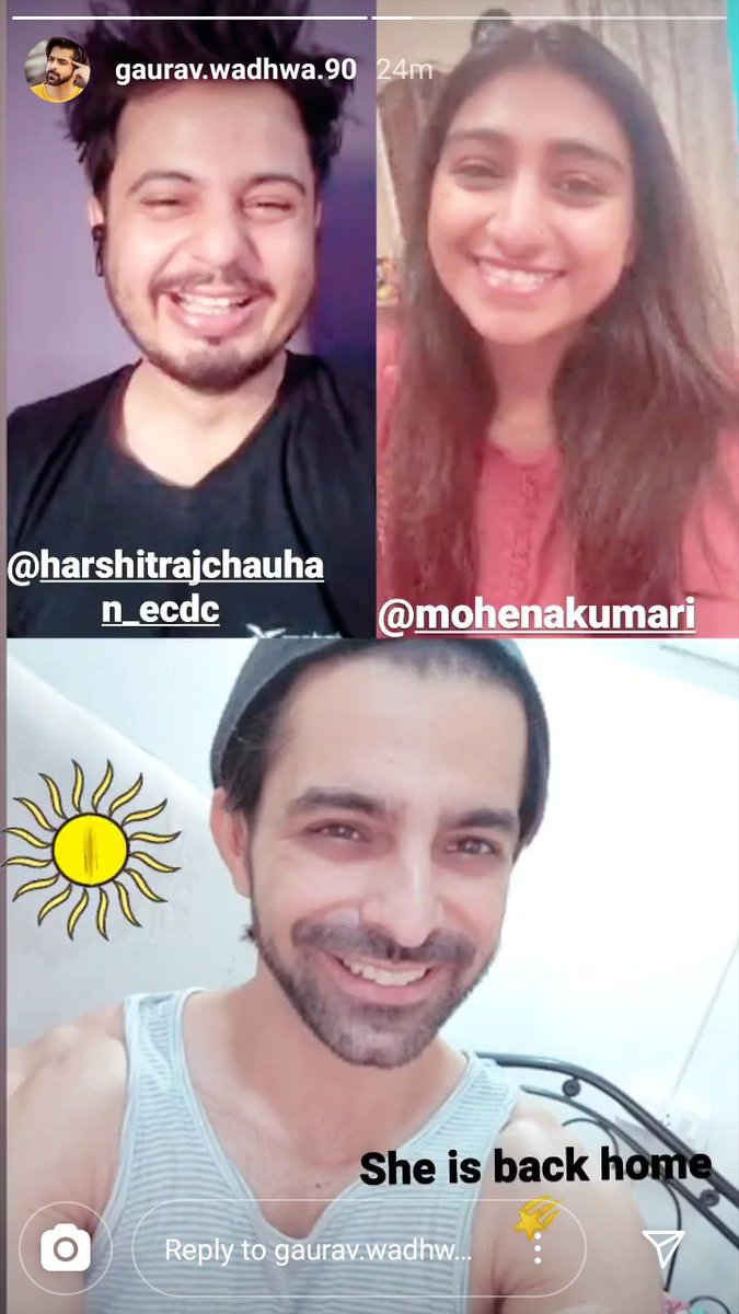 MohenaSinghWeb's tweet photo. With grace of almighty @SinghMohena is back at her home sitting healthy.
#MoRav
#MohenaAddicted #Mohena #MohenaKumari #MohenaSingh #MohenaKumariSingh https://t.co/NlMrsXAKKK