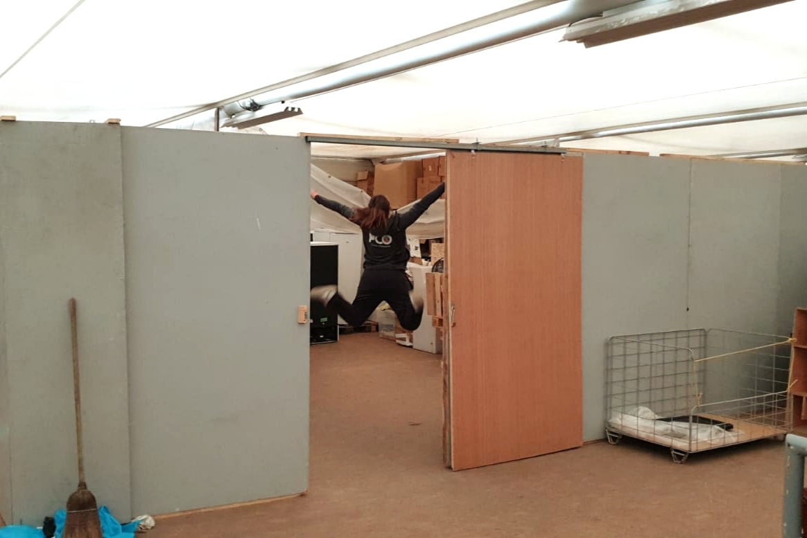 PcOrganisation's tweet image. Quand les montages nous manquent... On fait un grand rangement ! 

Réaménagement de nos locaux de stockage. On y voit plus clair! Parées à redémarrer 💪 Vous nous manquez 😭

#pco #motivation #event #rangement