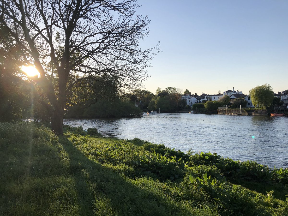 thisisformative's tweet photo. This stunning photo was taken by one of our team on a recent lockdown walk πΆββοΈ
Getting out in nature is a real stress-buster and studies say the more of it the better π³
Read our blog for ways to boost mental health while remote working: https://t.co/WtMvGFvd6V
#WeAreFormative https://t.co/gBHfVNUUHz