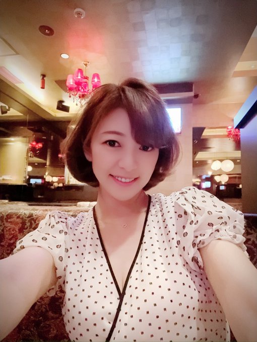 みなさんご無沙汰してます。 自粛生活が長すぎて💦 精神的に少しやられてしまってました。　なかなかアップできなくて ごめんなさい🙏 今日から東京アラート解除で レッドドラゴン🐲にきてみました 誰かと絡みたいっっっ💡