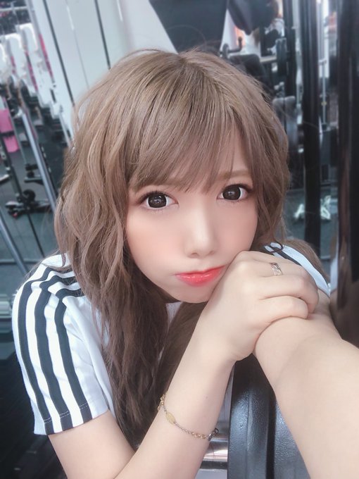 なんだかんだでもう３ヶ月くらい真面目にジム通ってます🏃&zwj;♂️💨 　 インスタグラマーさんとか筋トレ女子がよく着てるセクシーなトレーニングウェアってあれどこで買うの、、、ああいうの着て写メ載せたほうがきっと需要あるんだろうな、、、<a href="/tag/%E3%82%AD%E3%83%B3%E3%82%B0%E3%83%A9%E3%83%93%E3%83%83%E3%83%84"class="tags"><span>#キングラビッツ</span></a><a href="/tag/%E7%9C%9F%E9%87%8E%E3%82%86%E3%82%8A%E3%81%82"class="tags"><span>#真野ゆりあ</span></a>