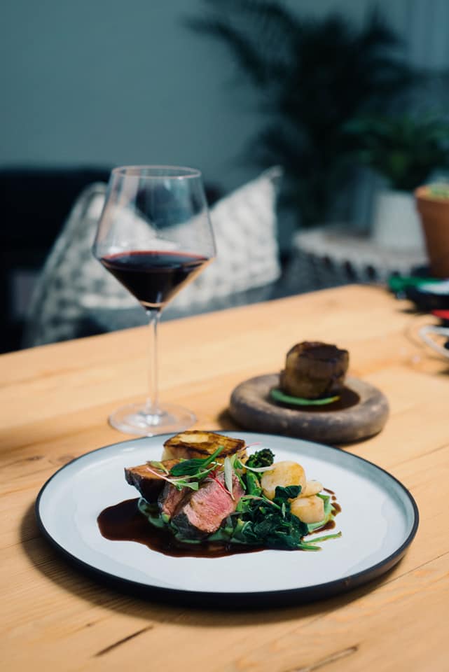 darrynvdwalt's tweet photo. We had such a fun time doing this last night. Check out my instastories for some more pretty pics before they disappear! #virtualdiningbymattmanning @MattManningChef https://t.co/J1ETm6rA8d https://t.co/SoxrXgGgvE