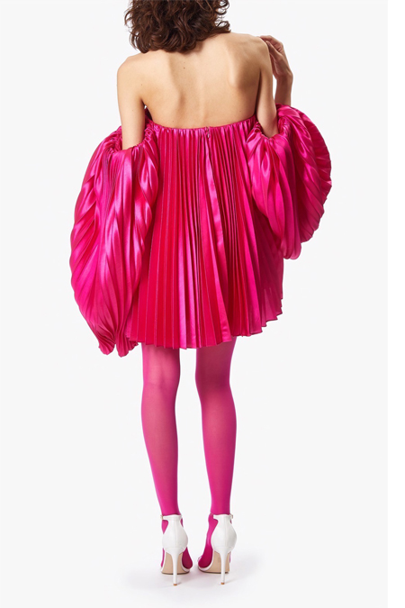 THEFALLMAG's tweet image. THE FALL collaborates with #FyodorGolan to introduce you to their new collection and the new @LondonFashionWk! See FG's new summer offering, and read our EXCLUSIVE interview, which will lead you through to the whole new #LFW experience all weekend at THEFALLmag.com