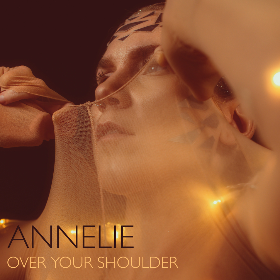 annelieorama's tweet photo. My new bby Over Your Shoulder out today! <3 https://t.co/wJbizOwNr0 https://t.co/2tDo4AxmQg