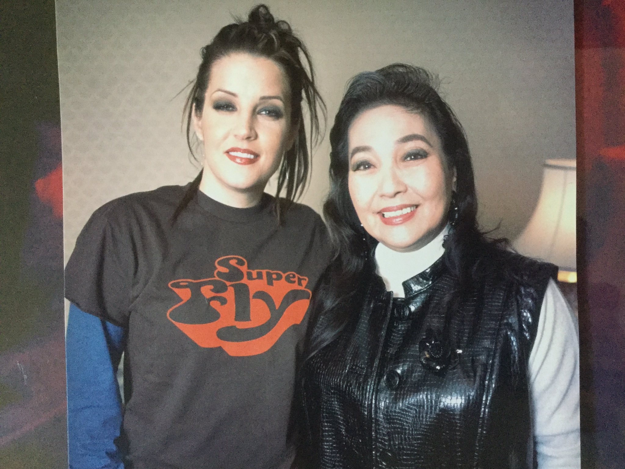 湯川れい子 Ladyばばのお宝写真館 その1 エルヴィス プレスリーには たった1人の愛娘リサ マリー プレスリーがいました 音楽が大好きで 歳で結婚した時も 26歳で結婚したマイケル ジャクソンも音楽家だったのに 内気なリサ マリーが