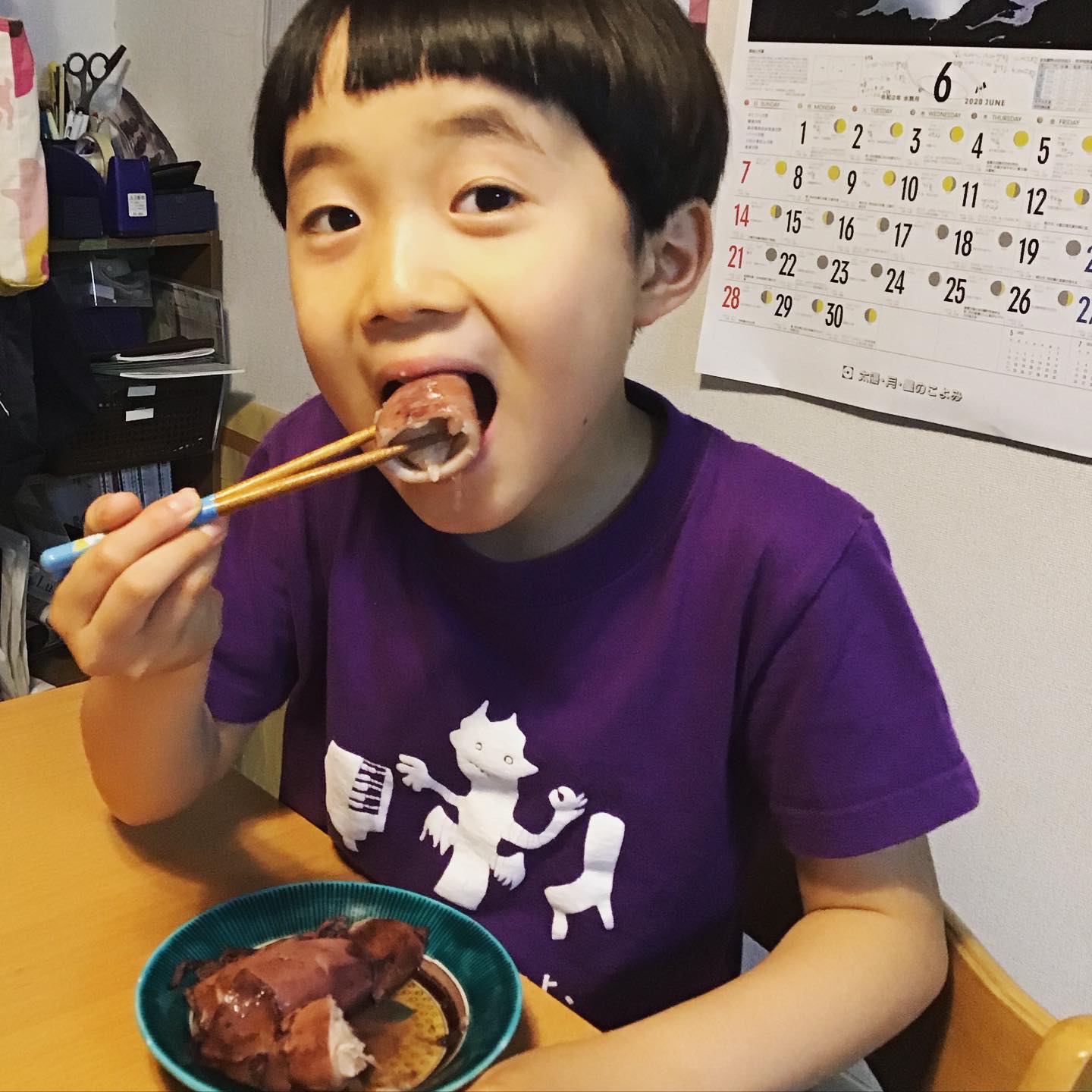 アラタップ 子供のグルメ 108 おばあちゃん特製 イカ飯 釧路のおばあちゃんが 大好きなイカ飯を送ってくれました 味がしみしみ 子供のグルメ 孤独のグルメ いか飯 いか イカ やりいか ヤリイカ しみしみ おばあちゃん 手作り お