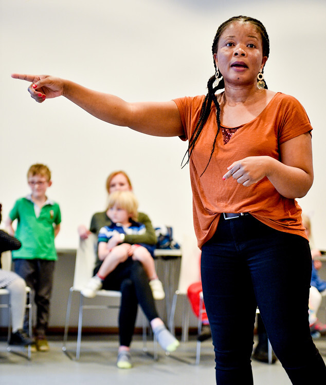 comartsnw's tweet photo. Tomorrow we celebrate Manchester's status as the most linguistically diverse city in Western Europe! Multi-lingual arts workshops online with music, crafts & storytelling in two or more languages.
Part of #CANRefugeeWeek, join us on our Youtube & Instagram for our free workshops https://t.co/aAZkC7zNUB