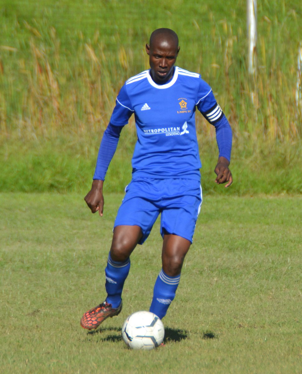 LebajoaTebalo's tweet photo. Lesotho international and #LMPSFC defender Nkau Lerotholi told @LesothoRadio that 2019/20 season should be abandoned because COVD-19 pandemic is dangerous. 
⚽️⚽️⚽️🇱🇸 https://t.co/2plzYouEZP