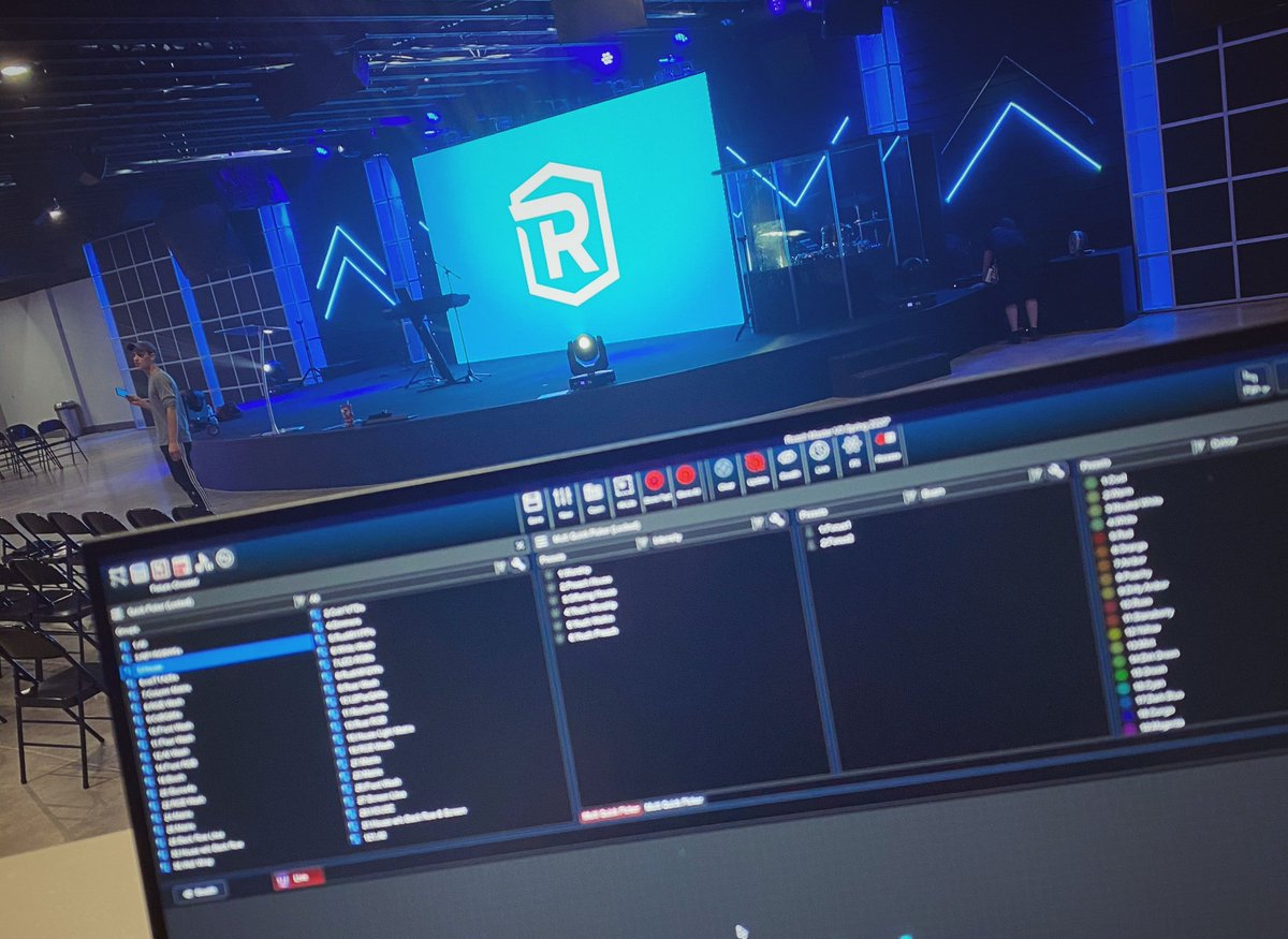 Getting ready for another one of my clients to open their doors back up this weekend!
Adding a little video wall for a few weeks from @IntegrityLight