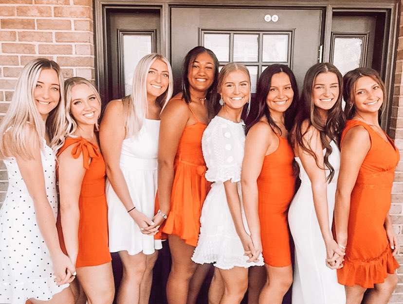 Go Greek! Use the link in our bio to sign up for recruitment ❤️