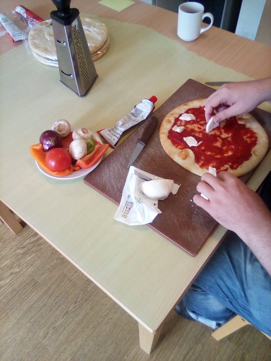 SyrenaHouse's tweet photo. #socialdistancing 1-1 #pizza #buns #cookinggroup All the patients at Syrena House have enjoyed cooking activities this morning ๐ฉโ๐ณ https://t.co/oEd98ULU5y
