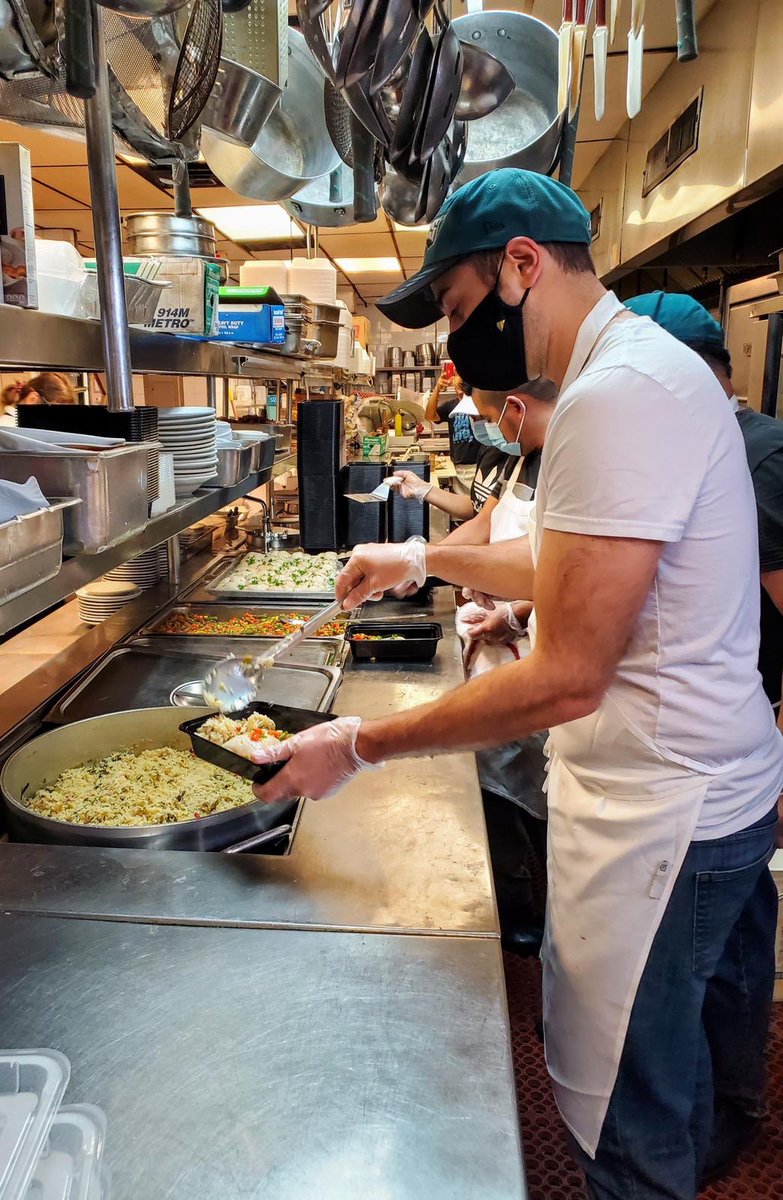 World Central Kitchen On Twitter In Wilmington Delaware Wck Is Working With 2 Local Restaurants To Prepare Nourishing Meals For People In Need At The Emmanuel Dining Room Demetri Team At