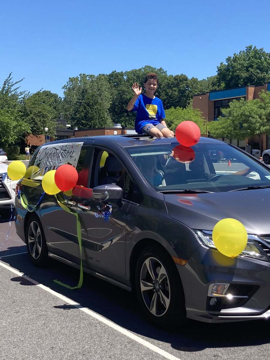 ArdsleyMS's tweet photo. We had a great time at @concord_road welcoming our newest class of 5th graders to Ardsley Middle School! If today showed us anything, this class sure knows how to celebrate! Congrats to all! https://t.co/T7hEydqXIM