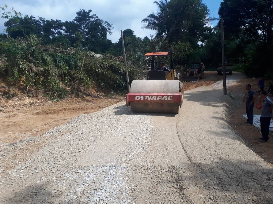 12.06.2020 (Jumaat) Hari ke - 4
Alhamdulillah &amp; TQ kepada Pasukan Jambatan Bailey dr JKR Temerloh yg juga dianggotai oleh Caw. Kej. Mekanikal Negeri dan Caw Kej Mekanikal Pahang Barat kerana siap memasang struktur jambatan bailey.
<a href="/JKRTemerloh/">JKR Daerah Temerloh</a> 
<a href="/JKRBentong/">JKR Daerah Bentong</a> 
<a href="/JKR_CKM/">JKR CAW. KEJ. MEKANIKAL</a> 
<a href="/JKRPAHANG/">JKR PAHANG</a>