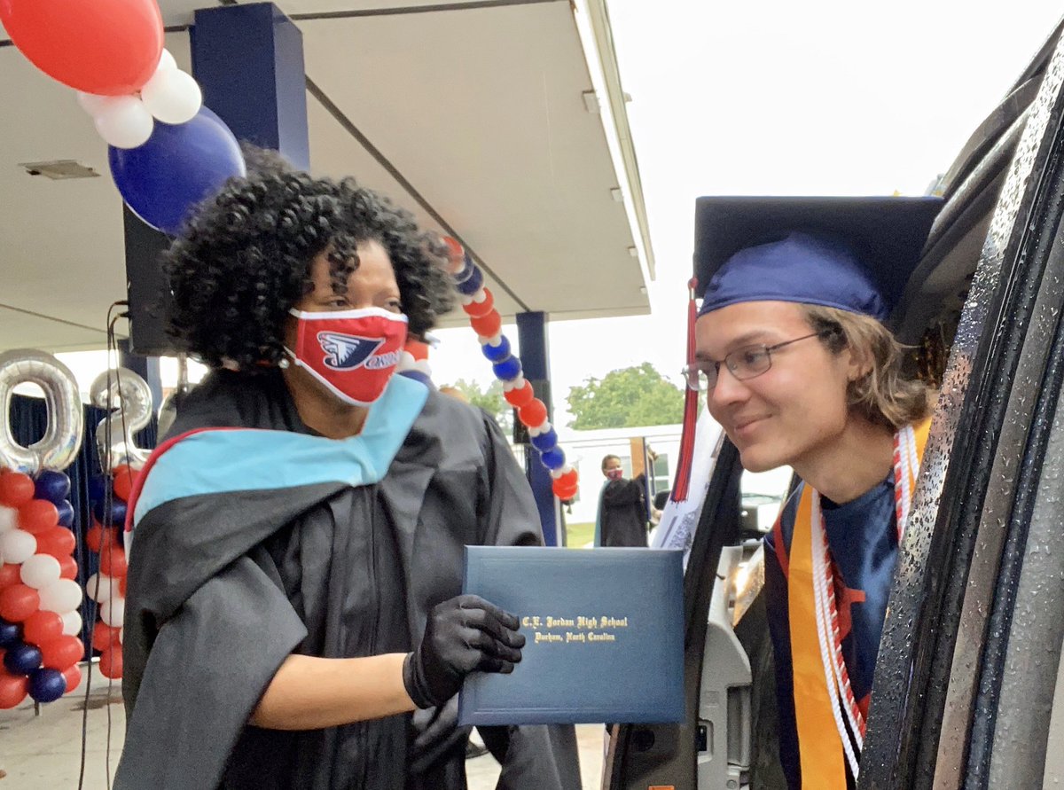 PrincipalJHS's tweet image. The 2020 JHS Graduation Celebration was truly a community event. Kudos to Mr. Boyce and to the JHS Graduation Committee for planning and executing a wonderful celebration. Most importantly, congratulations to the Class of 2020. You, indeed, graduated with options! ❤️🎓🚘💙