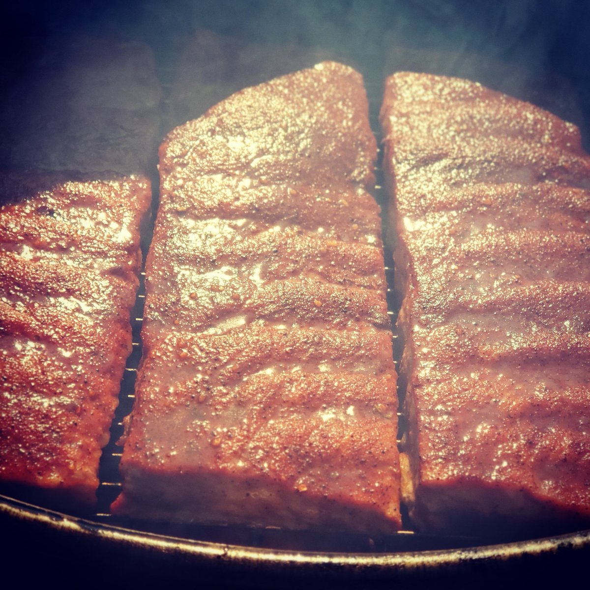 kcgrillingco's tweet photo. The morning sun shining over these gorgeous @PrairieFresh ribs! The @ROCharcoal hummin like a boss & @VaughnWood pecan wood filling the air! Great to be a pitmaster! TGIF!
#kcgrillingco #olathe #arborcreek #bbqlife #bbqfamily #bbqnation #kcbs #nbbql #ribs #friday https://t.co/vjH8mMk1EC
