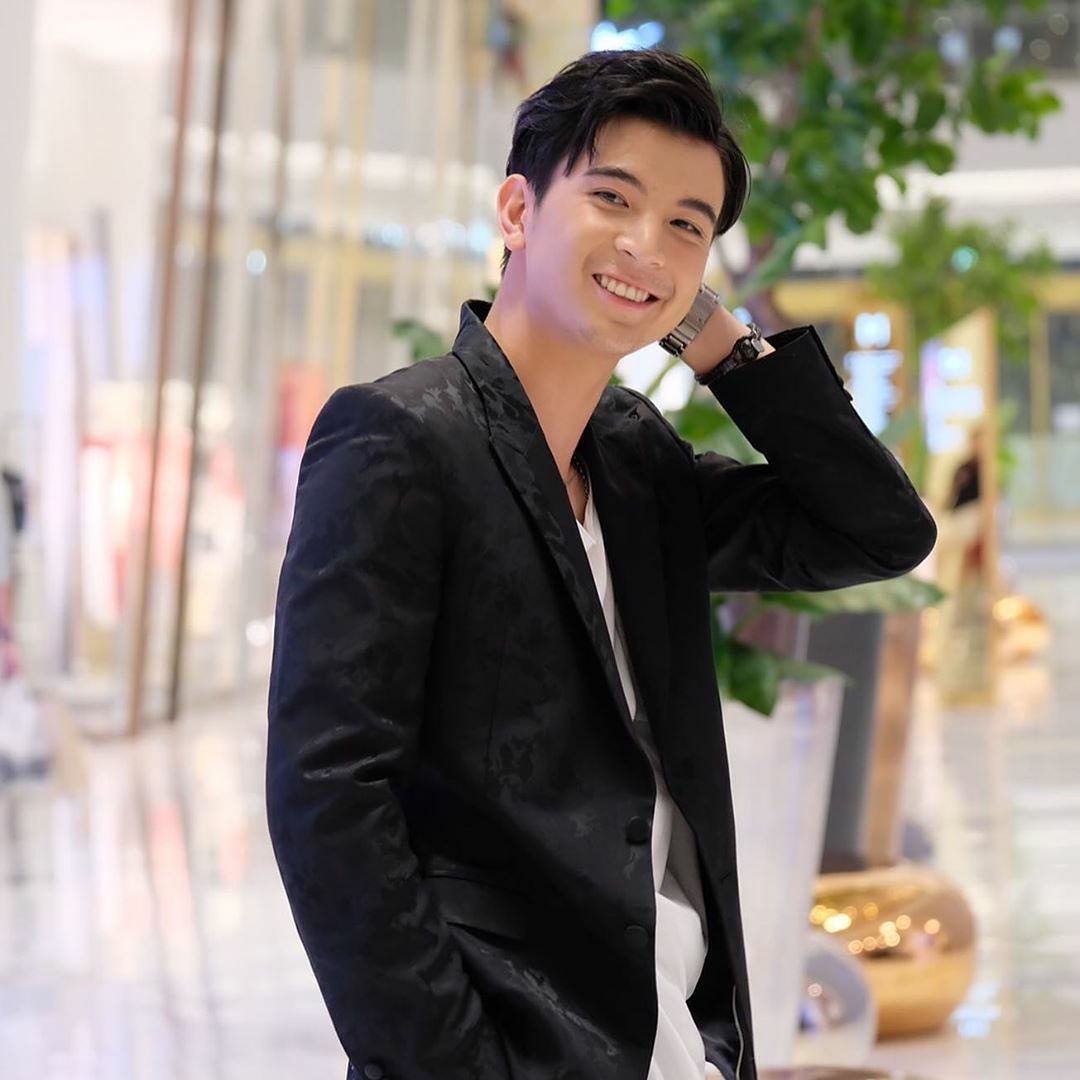 RangsiSun's tweet photo. พี่ซันทั้งน่ารักทั้งใจดีรอยยิ้มของพี่ซันนี้น่ารักจริงๆเลย
#ซันรังสิ #sunrangsi https://t.co/L8AuzgZppG