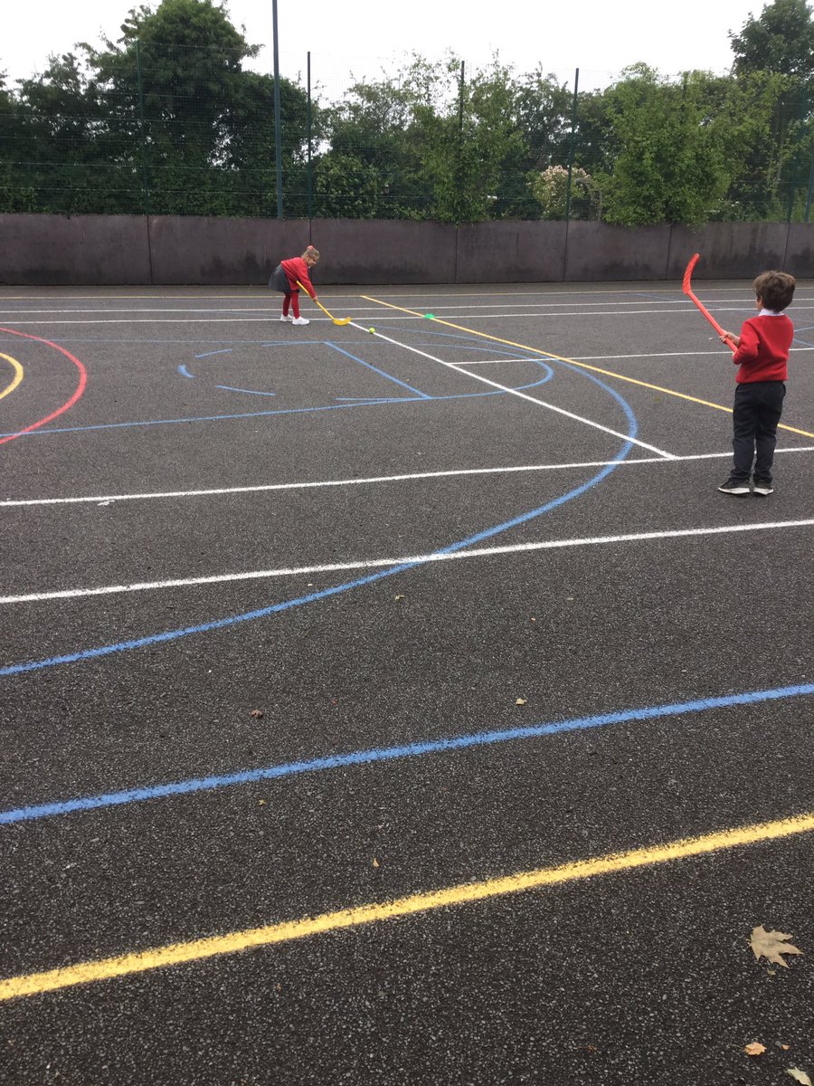 HTAClassWebster's tweet photo. We did a great job practising our hockey skills this afternoon! We practising our dribbling and passing skills. #HTAPE https://t.co/dcIcOWWdps