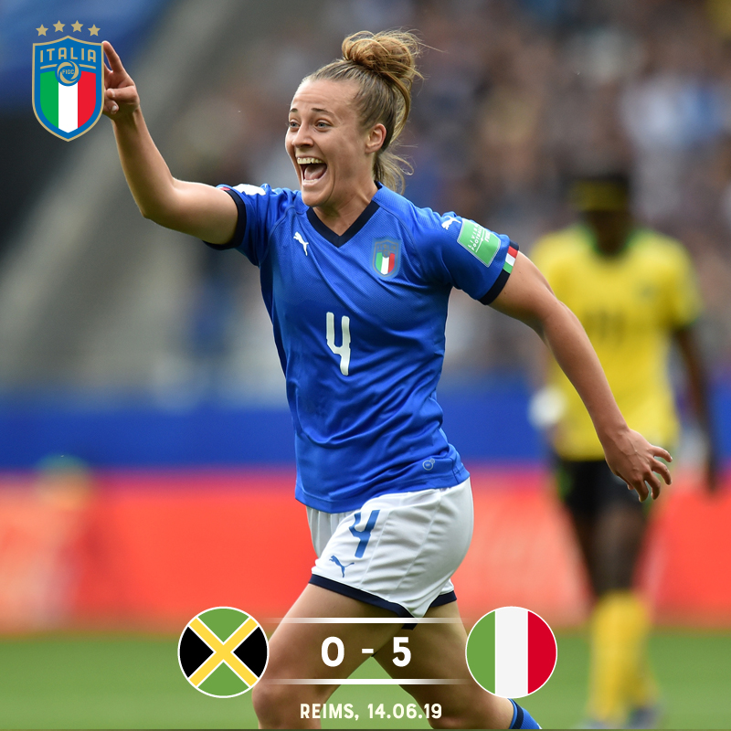 AzzurreFIGC's tweet photo. Esattamente un anno fa le #Azzurre 🇮🇹 bissavano il successo dell'esordio al #Mondiale 🌎 di Francia con una goleada rifilata alla #Giamaica🇯🇲

La tripletta di #Girelli e la doppietta di #Galli fissarono il risultato finale sul 5⃣-0⃣ 

#RagazzeMondiali #WWC19 https://t.co/beQundKoux