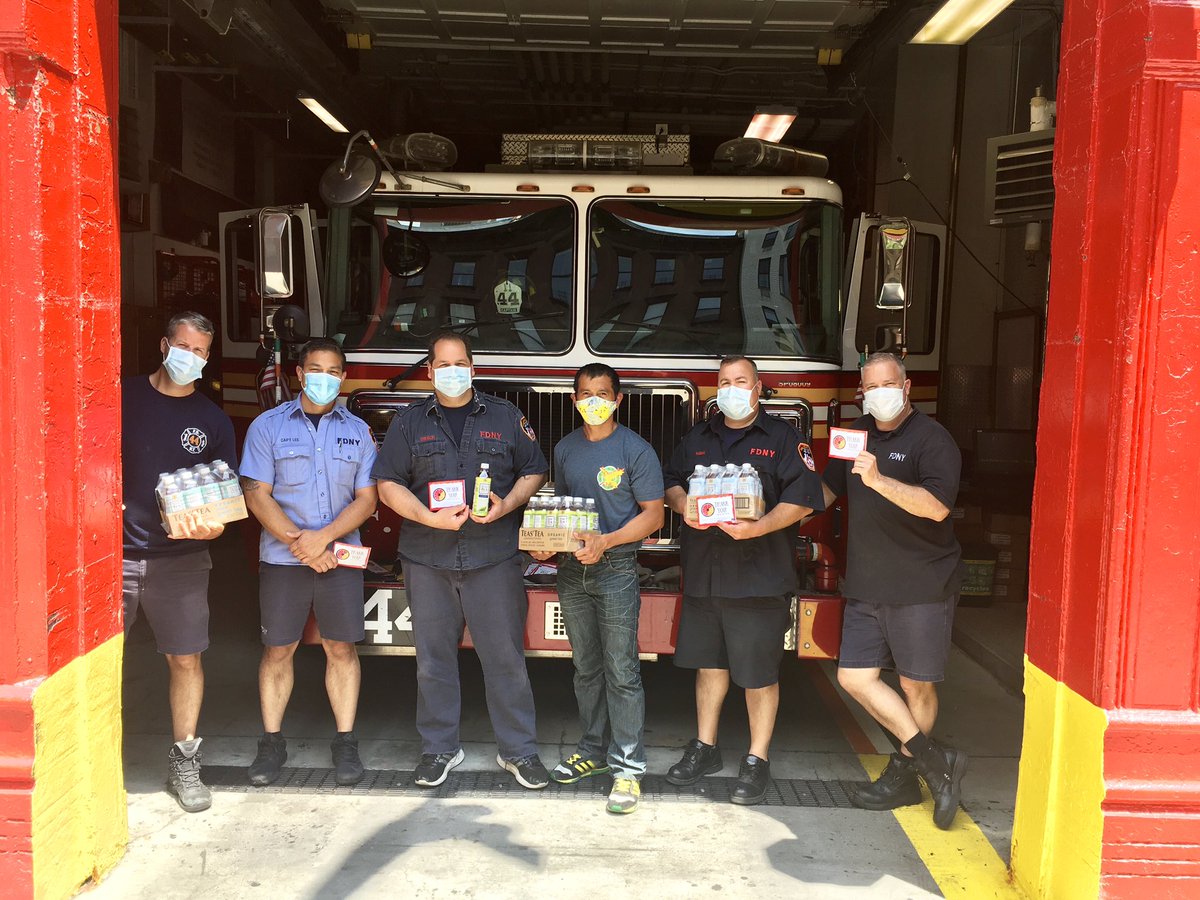 FDNYPhoenixSoc's tweet photo. Thank you @ito_en for donating #OIOcha, #Unsweetenedgreenandwhitetea & #MintGreenTea to @FDNY men and women at #FDNYEngine44, #BureauofHealthServices & @Xerox #Reproduction , while we continue our dedication and commitment to keep our #communities safe #Manhattan #Brooklyn https://t.co/pwy7oOO4m2