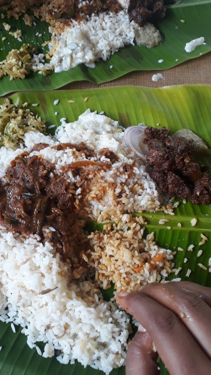 veni_ramachndrn's tweet photo. @AdeebMC Please, it goes well with pazham ppri and ghee rice as well https://t.co/xmN2RhmWn1