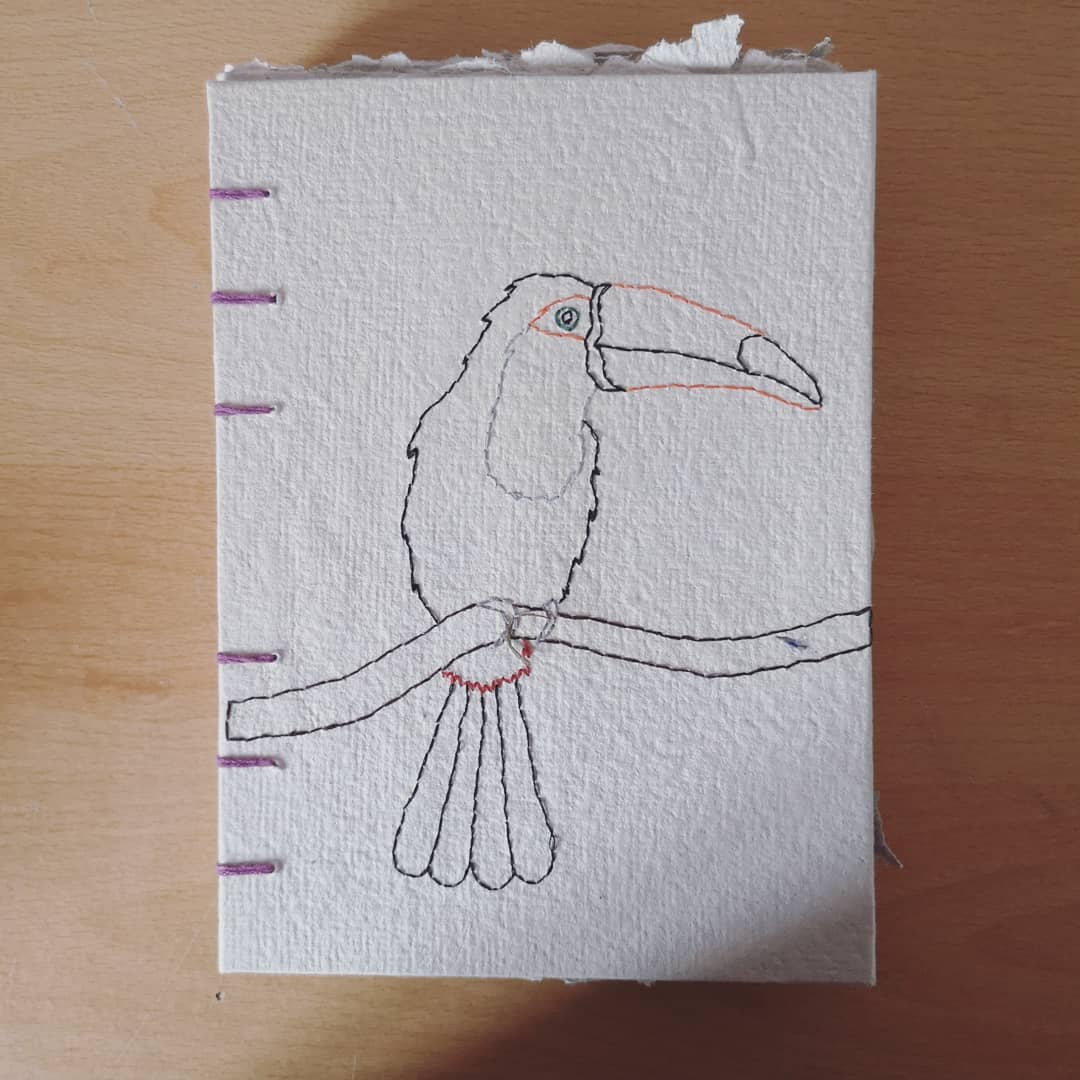 Melissaydesigns's tweet photo. My notebook cover from previous post 🙂

#copticstitchjournal #journal #notebook #notpad #sketchbook #copticstitch #scrapbook #writingpaper #handmadepaper #paper #recylced #recycledpaper #recycledbook #upcycled #upcycledpaper #calligraphypaper #calligraphy #etsy #etsyuk #jean https://t.co/xXcoEvCy0m