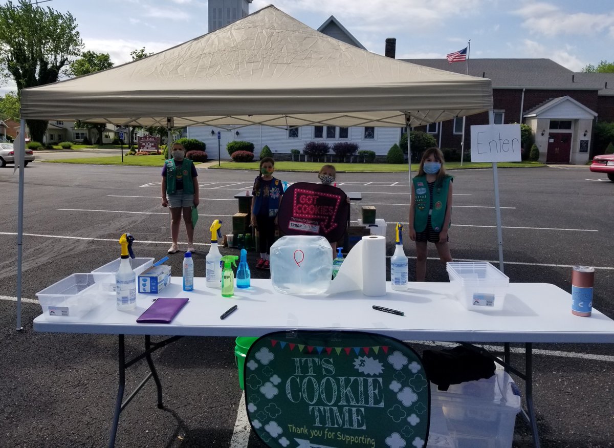 GSNEO's tweet photo. Troop 61132 held a drive thru cookie booth and were able to sell the rest of their cookies! The troop had a hand washing station, sanitizer for hands, and a sanitizing station for bins after each order. Great job girls! #GSNEOPositivityProject https://t.co/YpSnxwGmHt