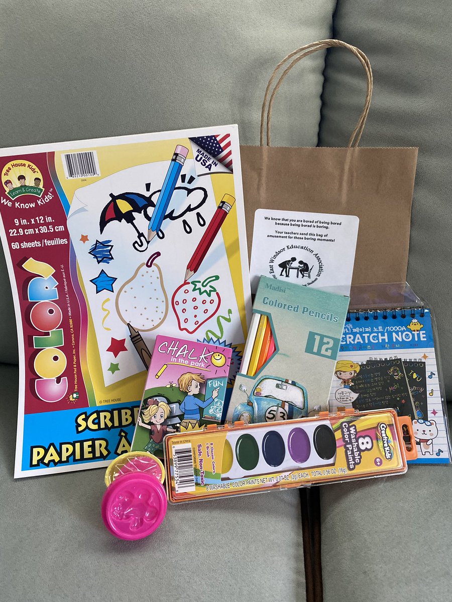 EWEAtweets's tweet photo. There are still plenty of EWEA bags left for K-12 students at GNR and EMK today! Tell a friend! @EWRSDK12 https://t.co/NeVZJdKmRA