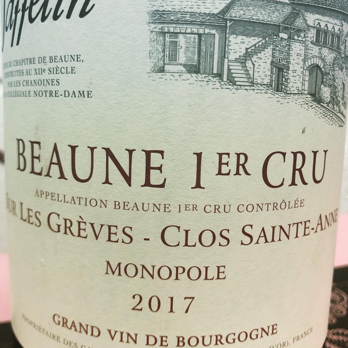 henningswine's tweet photo. We are celebrating our 60th anniversary this year in August and @maisonjaffelin have sent us what is the first ever Jeroboam they have produced as a wonderful gift! Many thanks indeed from Ted and Matthew Hennings &amp; whole team🍷#familybusiness #since1960 #independentwinemerchant https://t.co/vYxfNbXNst