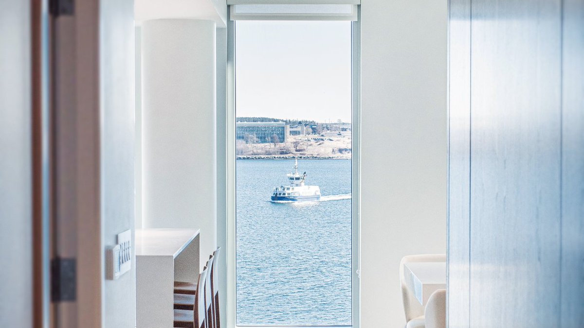 What will you do with the extra time once spent on your morning commute? A quick sauna? Waterfront latte? Let Queen's Marque provide the opportunity, and we'll leave the rest to you.

One-bedrooms start at $1,510/month - book your private at queensmarque.com
#theresidences