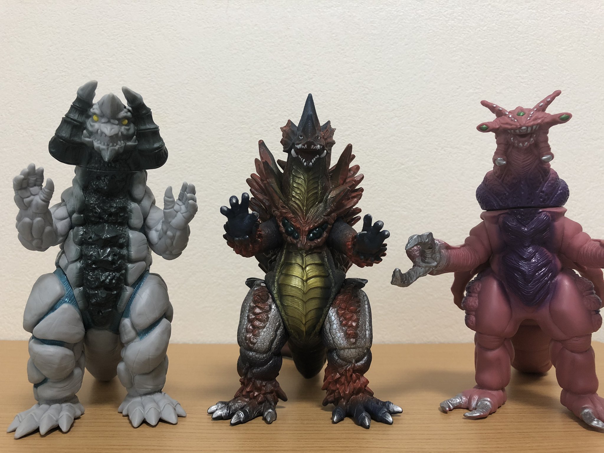 クーボ🐙🛟 в X: „通常のシルドロン、ネオザルスとクローン クーボ🐙🛟 в X: „通常のシルドロン、ネオザルスとクローン