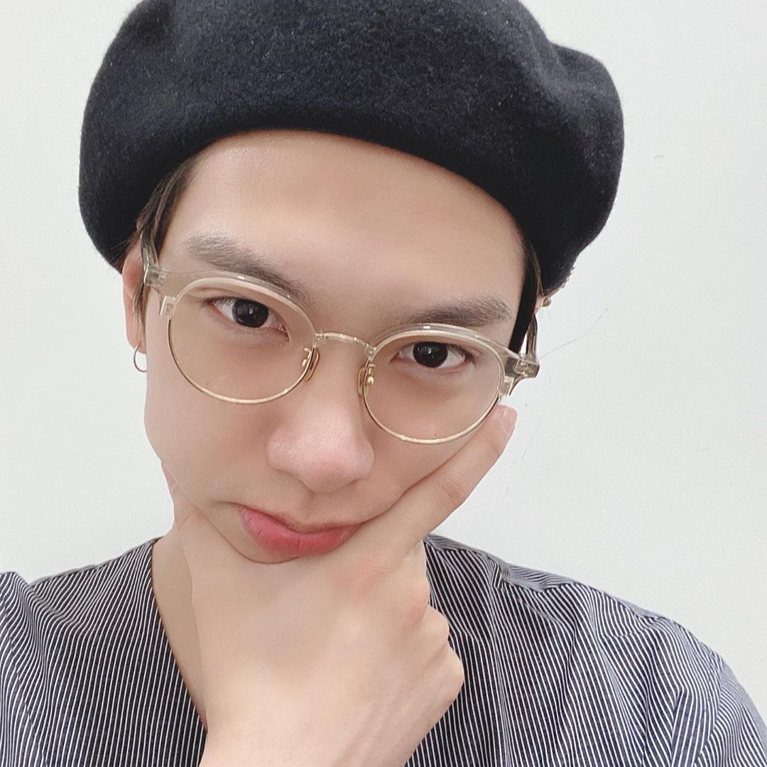 NFlyingItalia's tweet photo. [12.06.2020] Post instagram di Jaehyun:

" Andando a lavoro🏃🏻
.
.
.
#NFlying #KimJaehyun #look #dioggi #vestitiprivatiperlavoro #musicbank #glinflying #vannoalavoroooo #oh_really #si_davvero #almeno #hocoperto #lamiafaccia #hmmm  #hopassatotantotempoaphotoshoppare  #struccato " https://t.co/WGDCXvq4FN