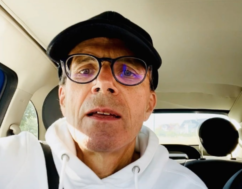 TROLLZ. By <a href="/6ix9ine/">6ix9ine</a> x <a href="/NICKIMINAJ/">Nicki Minaj</a> #trollz #6ix9ine #nickiminaj #trap #rap #usrap 

😂🌈💙🌈💙🌈

instagram.com/p/CBUzcXaqP7V/

#carkaraoke #singing