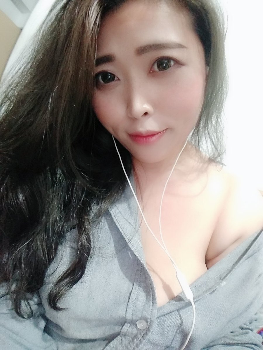 下個月就要28歲了😂
希望下半年以後事事順利
不要小人 穩穩的度過 https://t.co/LMo6ctFP4l